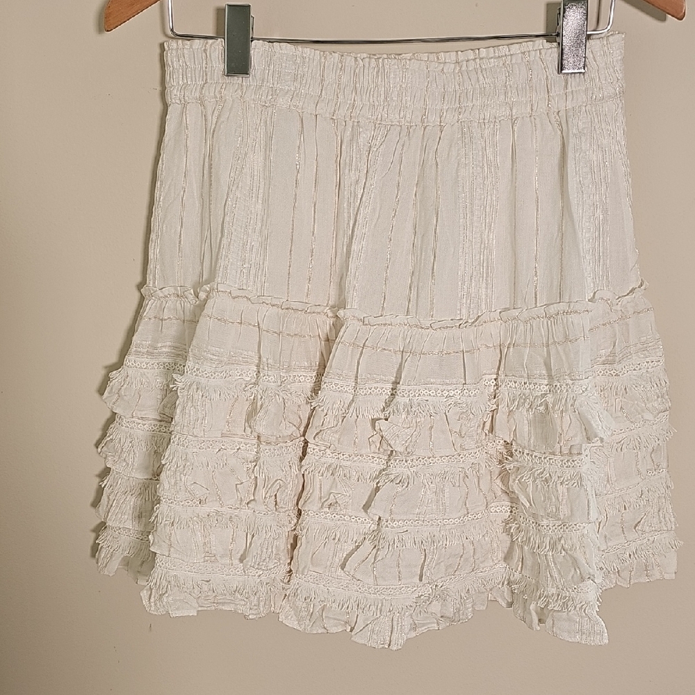 Elegant Cream Ruffled Skirt With Elastic Waist. Lined Gold Lurex. Size Small